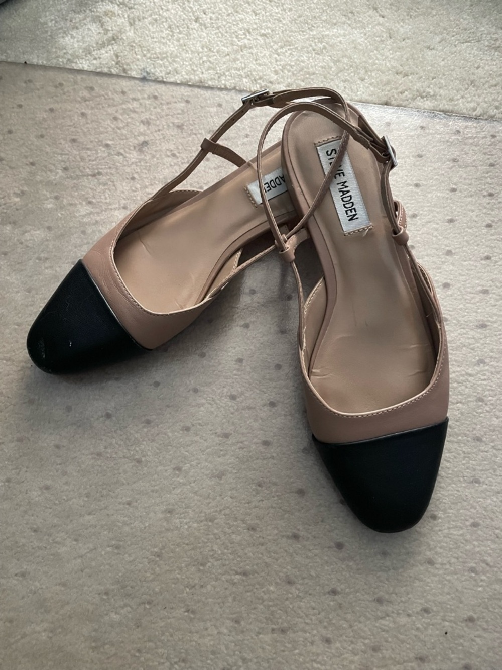 Steve Madden Nude and Black Two-Tone Slingback Flats - size 7 - Picture 2 of 4